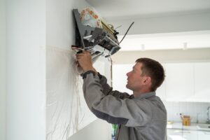 Electrician in Warana